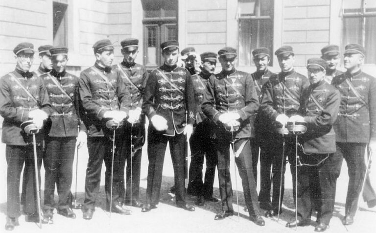 Aus dem aktuellen Jahrbuch Einst und Jetzt Legitimistische Corps in